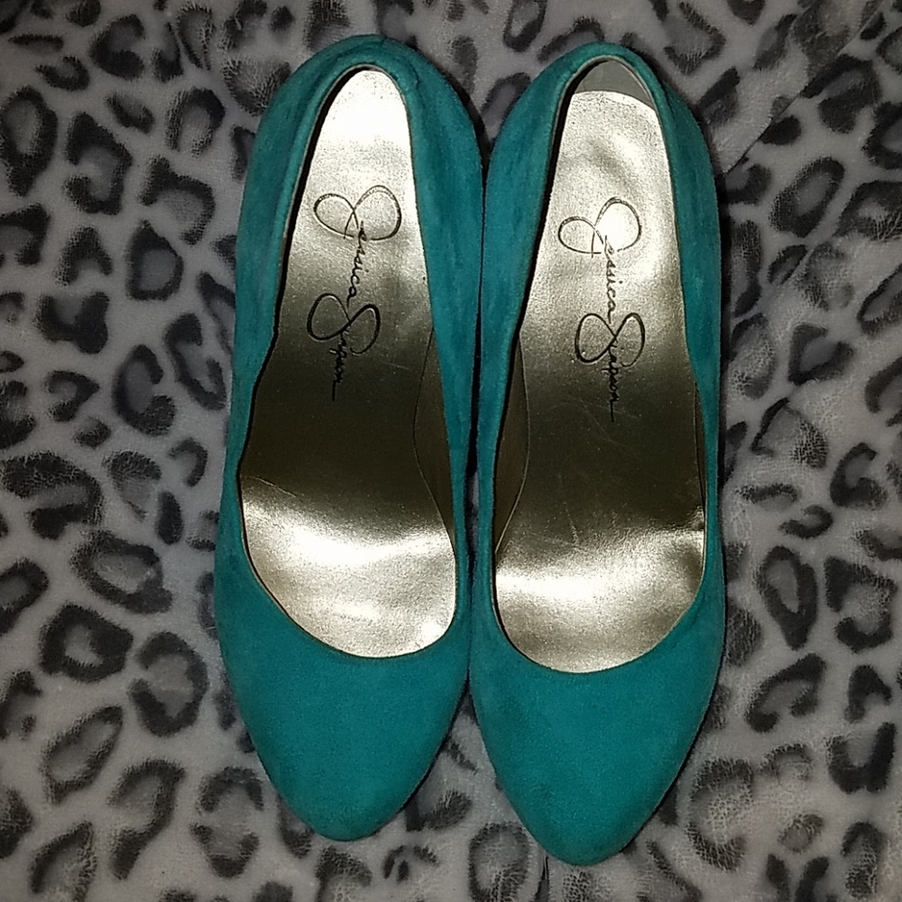 Shoes - Picture 2 of 3